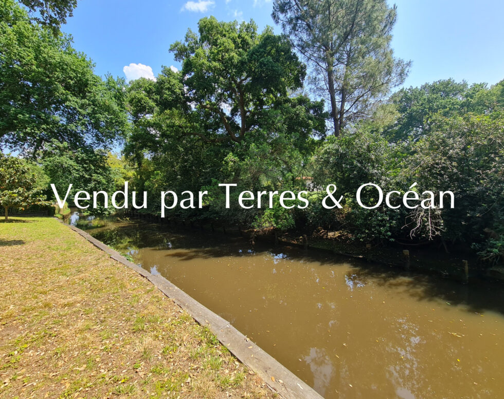 SOLD BY AGENCY – SUPERB LOCATION GOLF VIEW