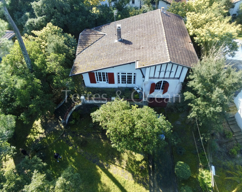 FULL CENTER HOSSEGOR