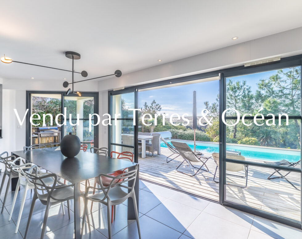 CAPBRETON – VILLA CONTEMPORAINE AVEC VUE EXCEPTIONNELLE