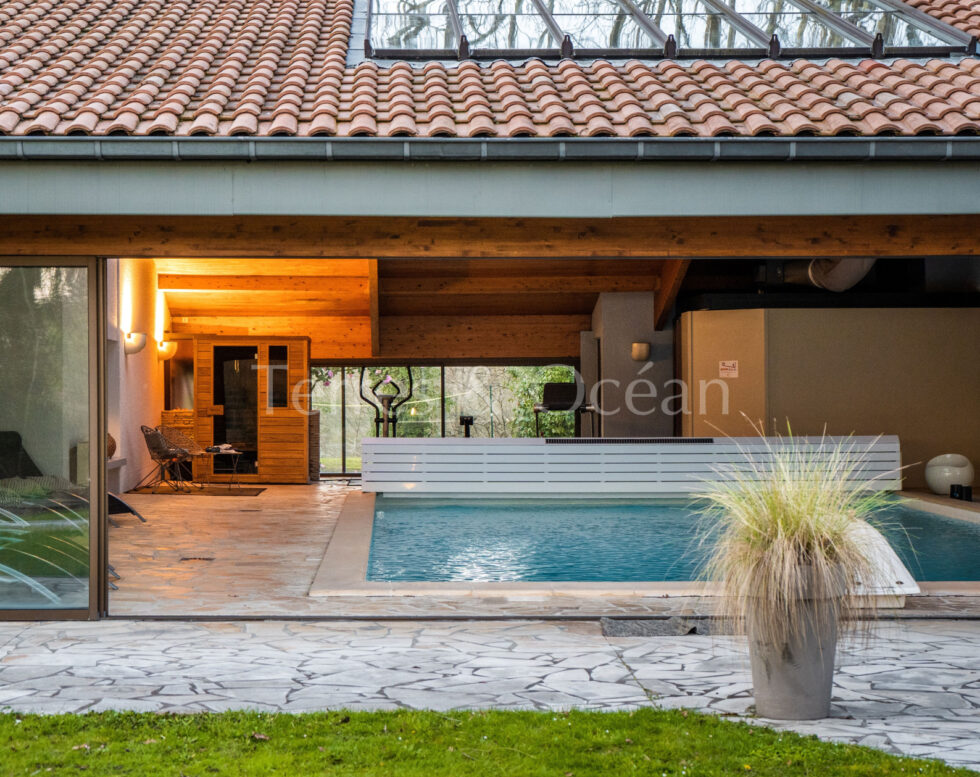 15 MIN FROM HOSSEGOR, PROPERTY WITH GUEST ROOMS OR GUEST HOUSE, LARGE INDOOR POOL