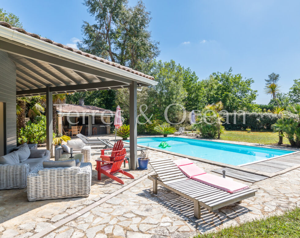 CAPBRETON, LARGE FAMILY HOUSE ON A 7400 MÂ2 PARK