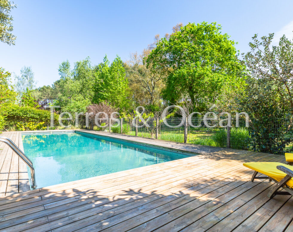 SEIGNOSSE CONTEMPORARY VILLA IN THE MIDDLE OF NATURE