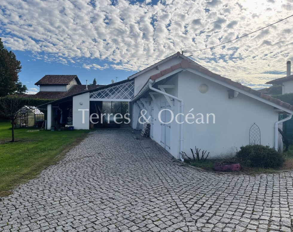 GRANGE A RENOVER ANGRESSE CENTRE
