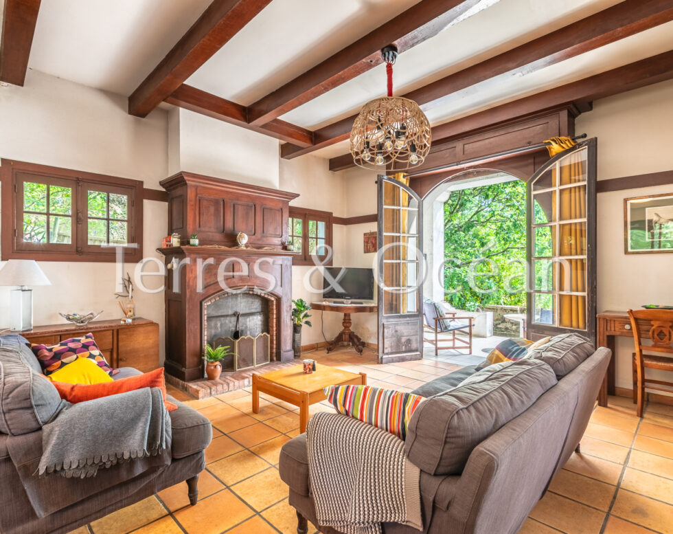 HOSSEGOR AUTHENTIC BASCO LANDAISE HOUSE