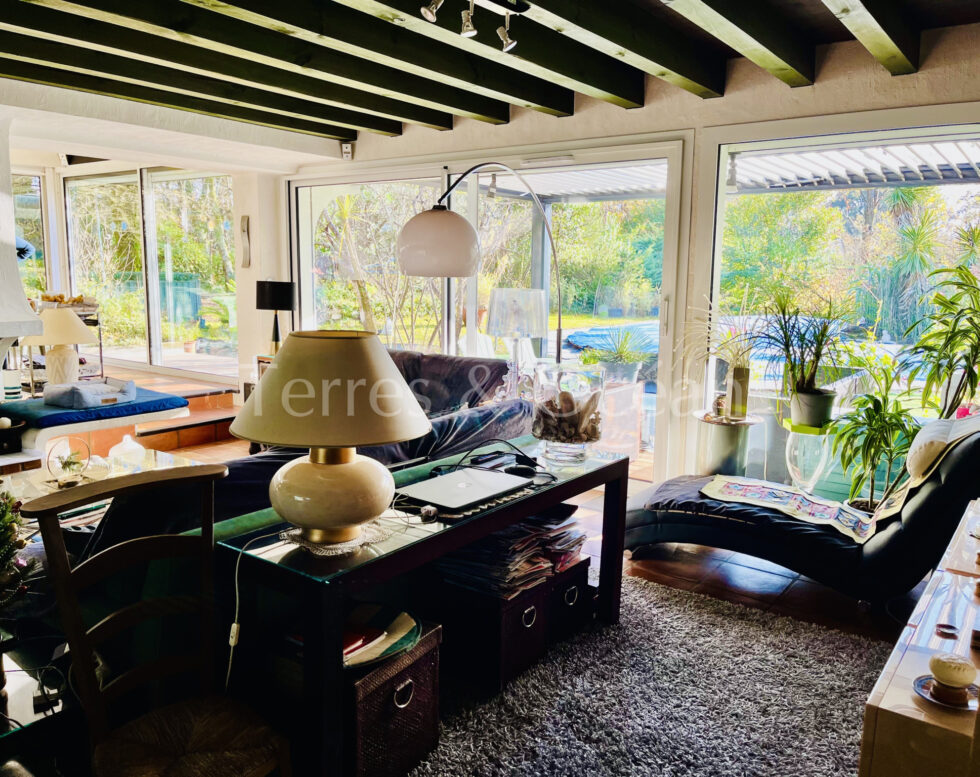 Architect’s House with 5000 m2 Wooded Park – Soustons Sud