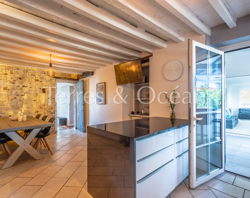 Mansion in the heart of the village 20 minutes from Hossegor