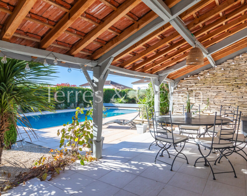 Mansion in the heart of the village 20 minutes from Hossegor