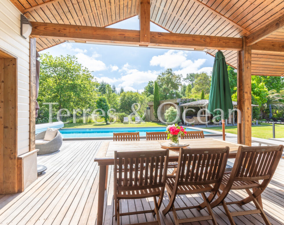 House close to the golf course and beaches