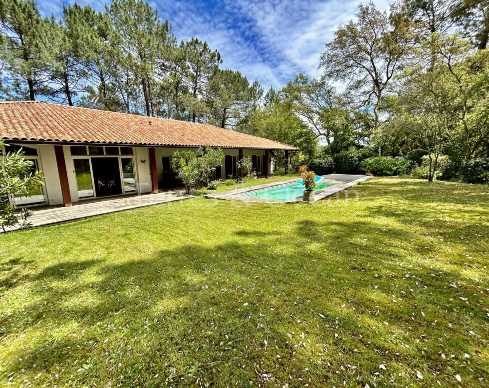 SEIGNOSSE SUPERB FAMILY HOME SELECTED FROM PEOPLE