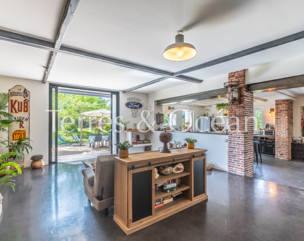 SUPERB RENOVATED FARMHOUSE SAUBRIGUES