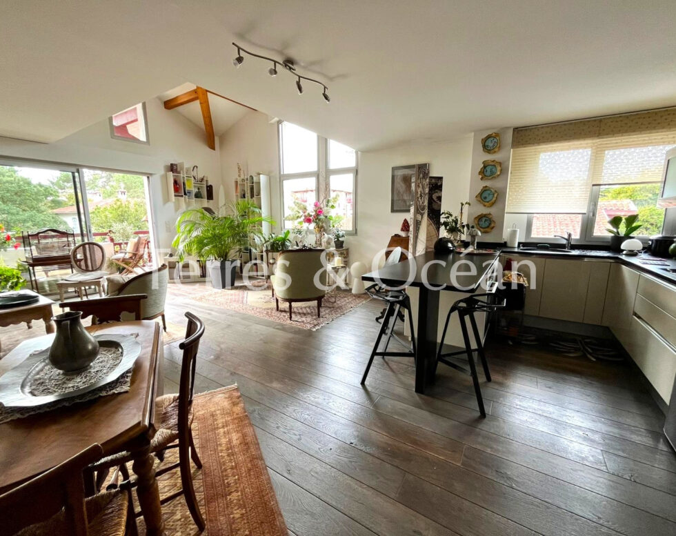 APPARTEMENT DE STANDING EN CENTRE-VILLE