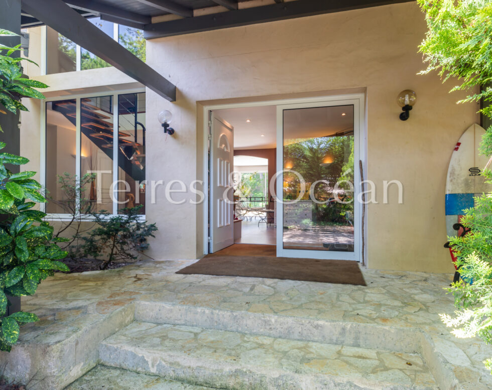 CAPBRETON, LARGE FAMILY HOUSE ON A 7400 MÂ2 PARK