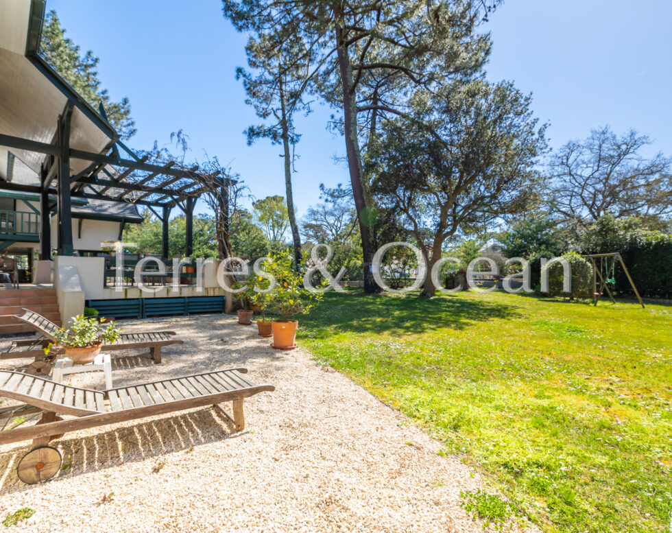 EXCLUSIVE HOSSEGOR UNIQUE PROPERTY IN AN EXCEPTIONAL SETTING