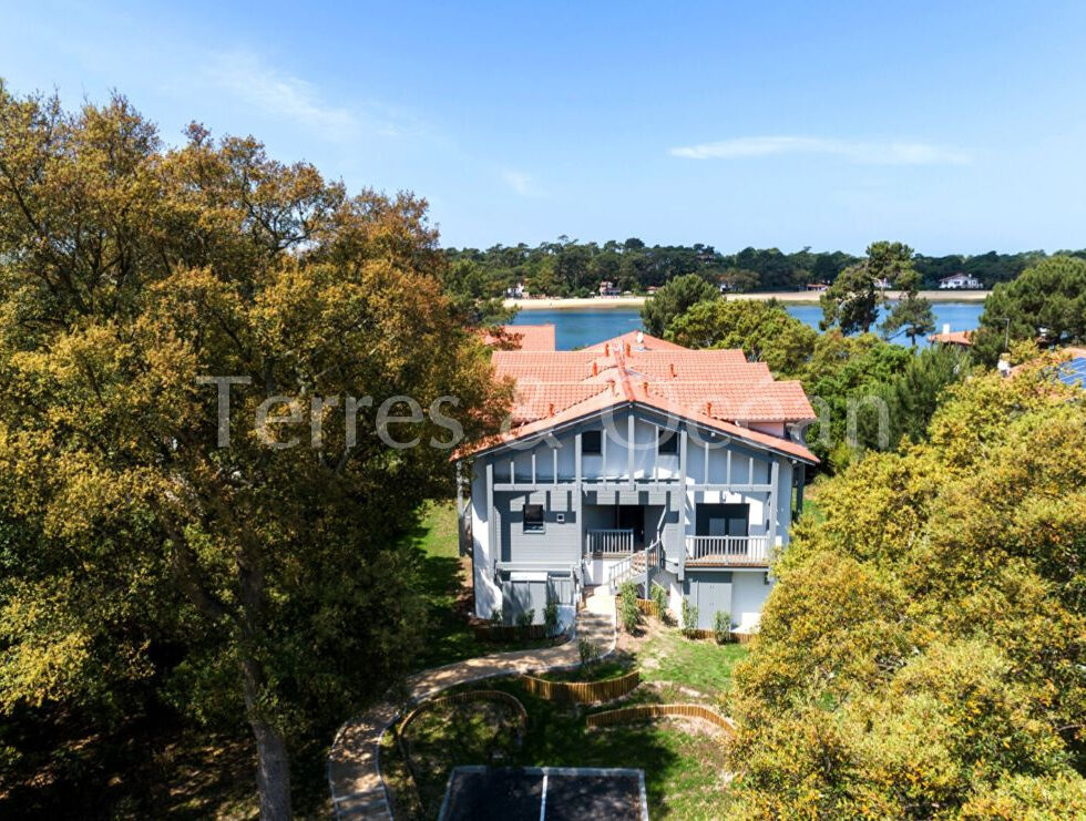 LAC ET CENTRE-VILLE APPARTEMENT AVEC BALCON ET PARKING