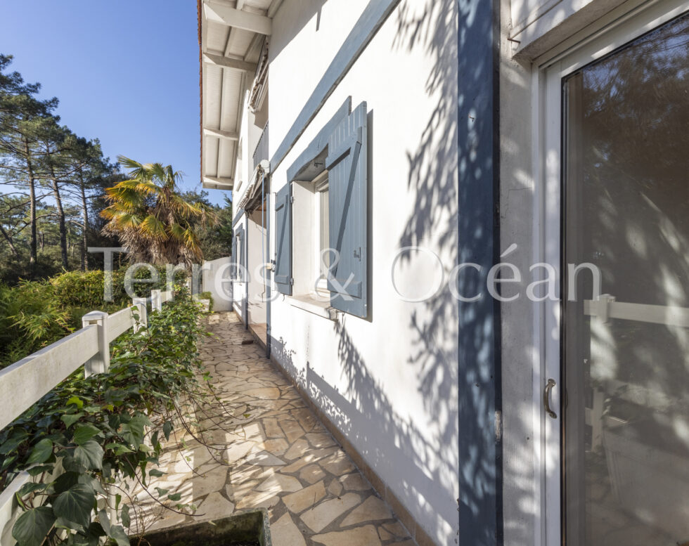 Hossegor, Maison de 260 m2 sur 3 niveaux avec piscine, proche centre-ville