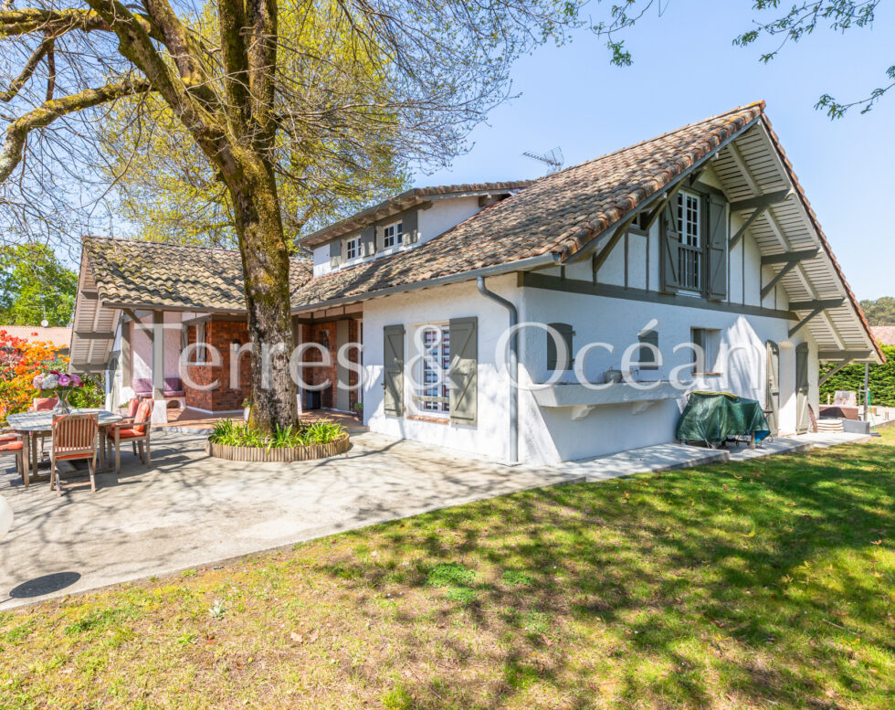 MAISON DE CHARME AVEC PISCINE A ST VINCENT DE TYROSSE
