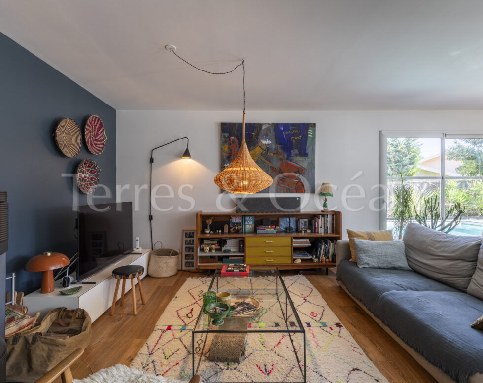 MAISON DE PLAIN PIED AVEC PISCINE