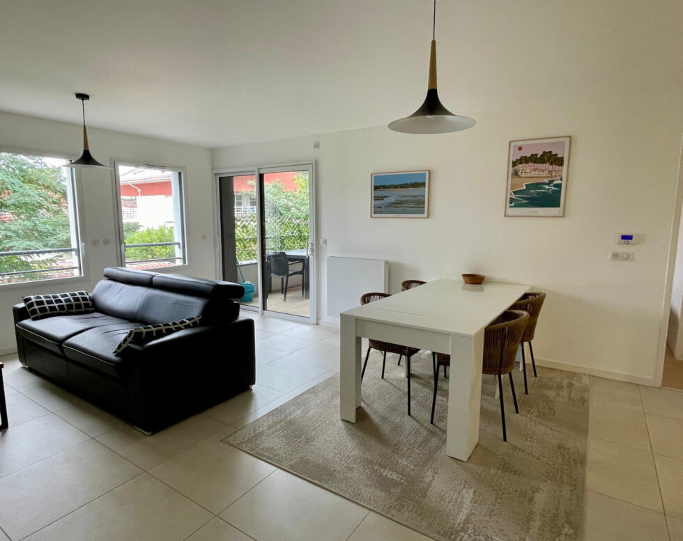 APPARTEMENT 2 PIECES AVEC TERRASSE ET STATIONNEMENT HYPER CENTRE HOSSEGOR