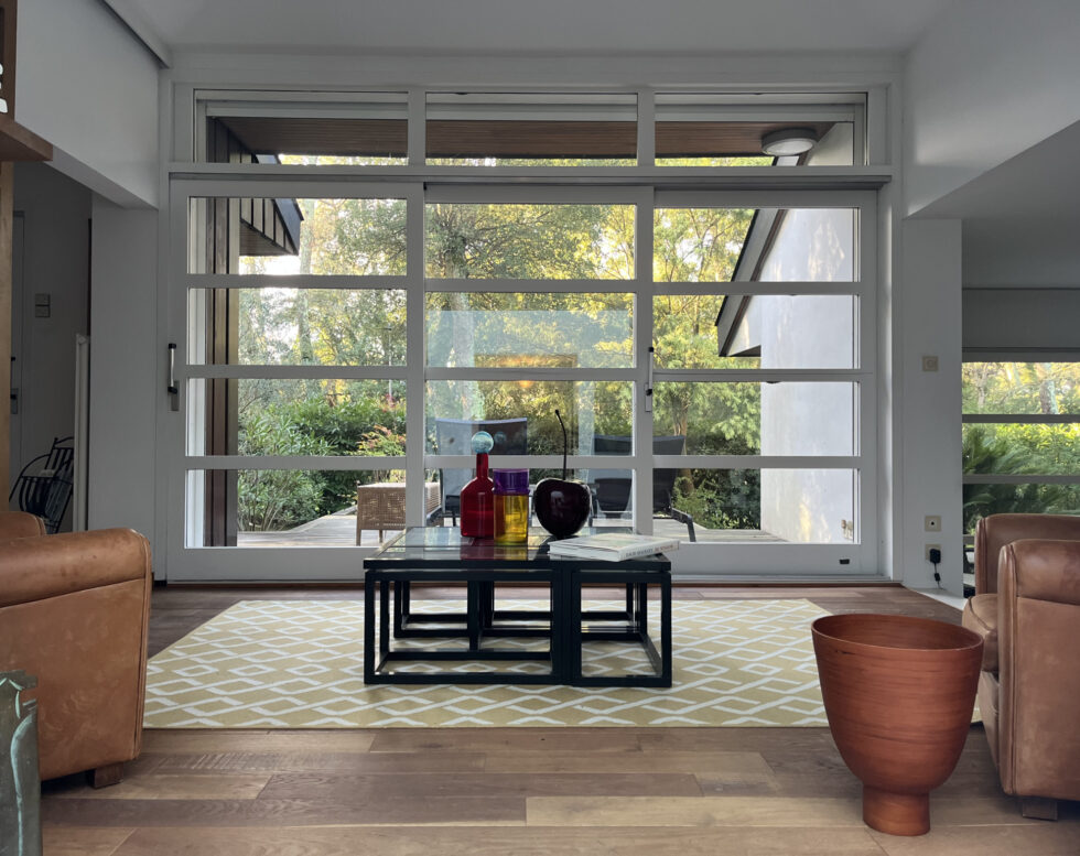 MAISON D’ARCHITECTE D’INSPIRATION JAPONISANTE DANS SON ECRIN DE VERDURE