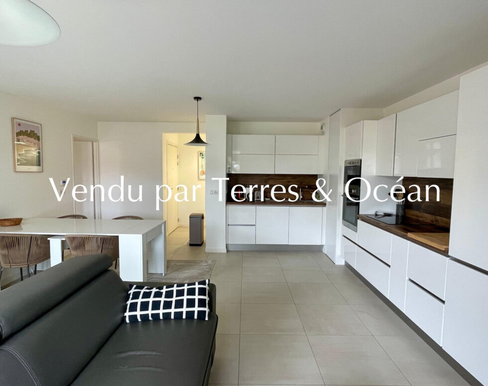 APPARTEMENT 2 PIECES AVEC TERRASSE ET STATIONNEMENT HYPER CENTRE HOSSEGOR