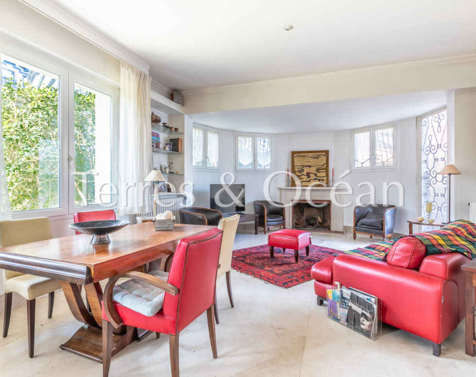 ELEGANTE VILLA BASCO-LANDAISE DES ANNEES 1930 AU COEUR D’HOSSEGOR