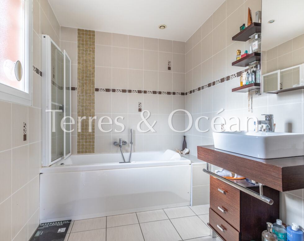 PROPERTY 15 MIN FROM HOSSEGOR