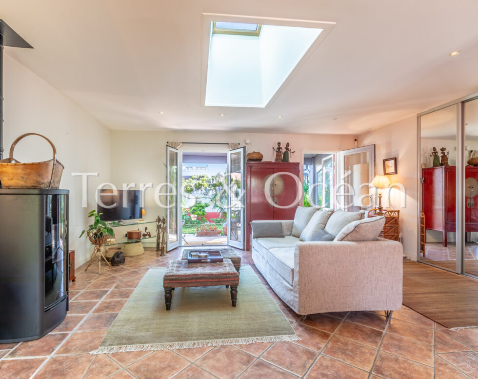 THREE BEDROOMS VILLA CLOSE TO THE SHOPS AND BIARRITZ