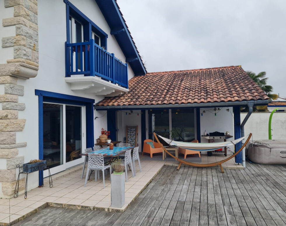 4-BEDROOMS HOUSE, OVERLOOKING THE BASSUSSARY GOLF COURSE