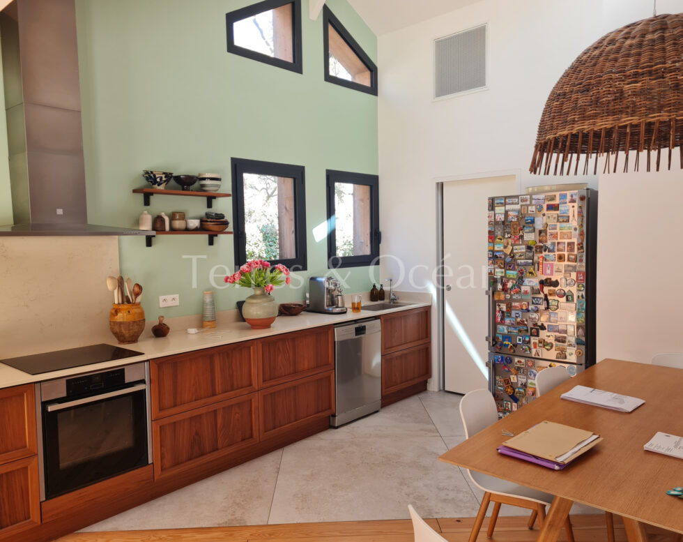 MAISON 6 CHAMBRES DANS BEL ENVIRONNEMENT NATUREL