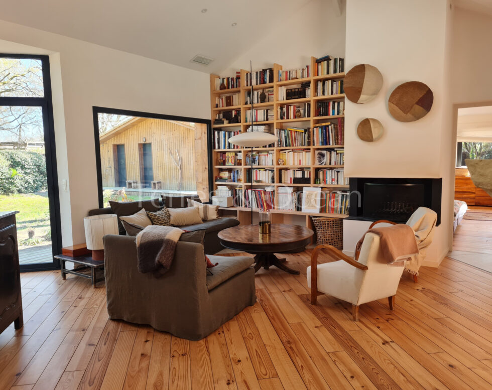 MAISON 6 CHAMBRES DANS BEL ENVIRONNEMENT NATUREL