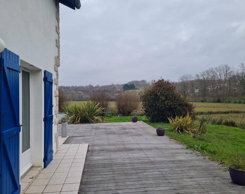 4-BEDROOMS HOUSE, OVERLOOKING THE BASSUSSARY GOLF COURSE