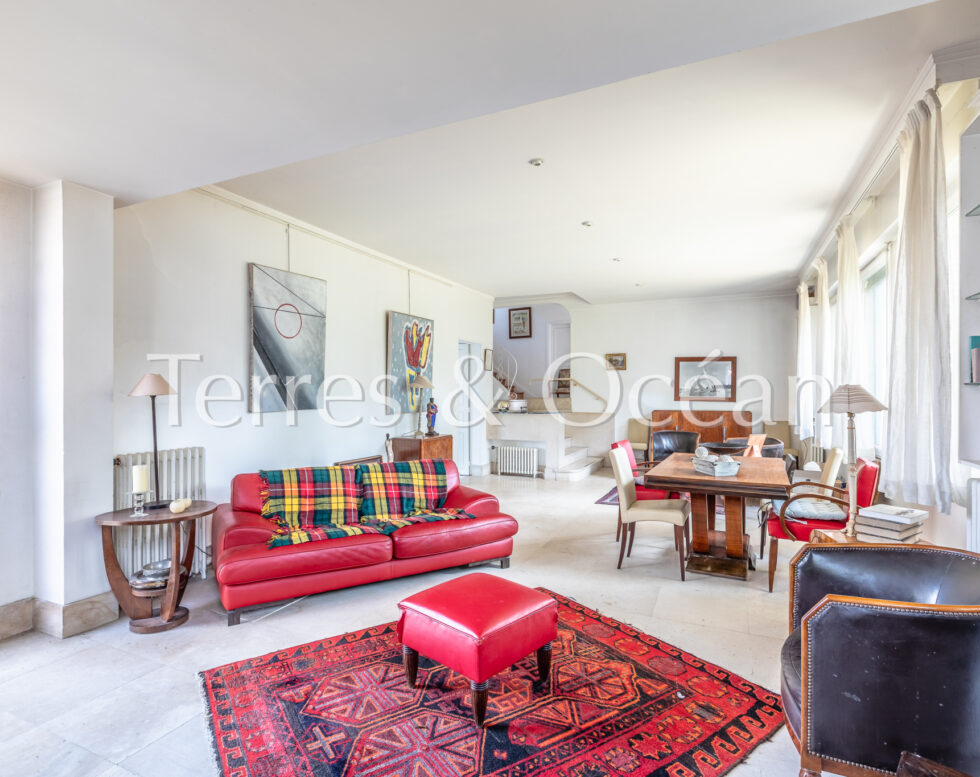 ELEGANT BASQUE-LANDES VILLA FROM THE 1930s IN THE HEART OF HOSSEGOR
