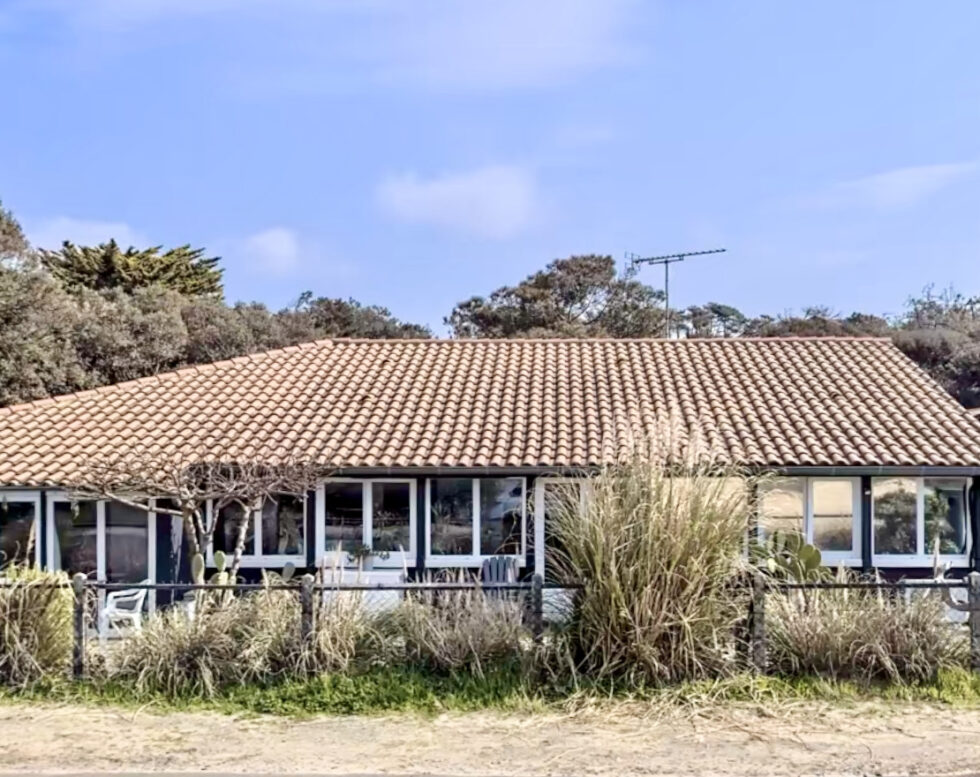 FACING THE DUNES OF HOSSEGOR