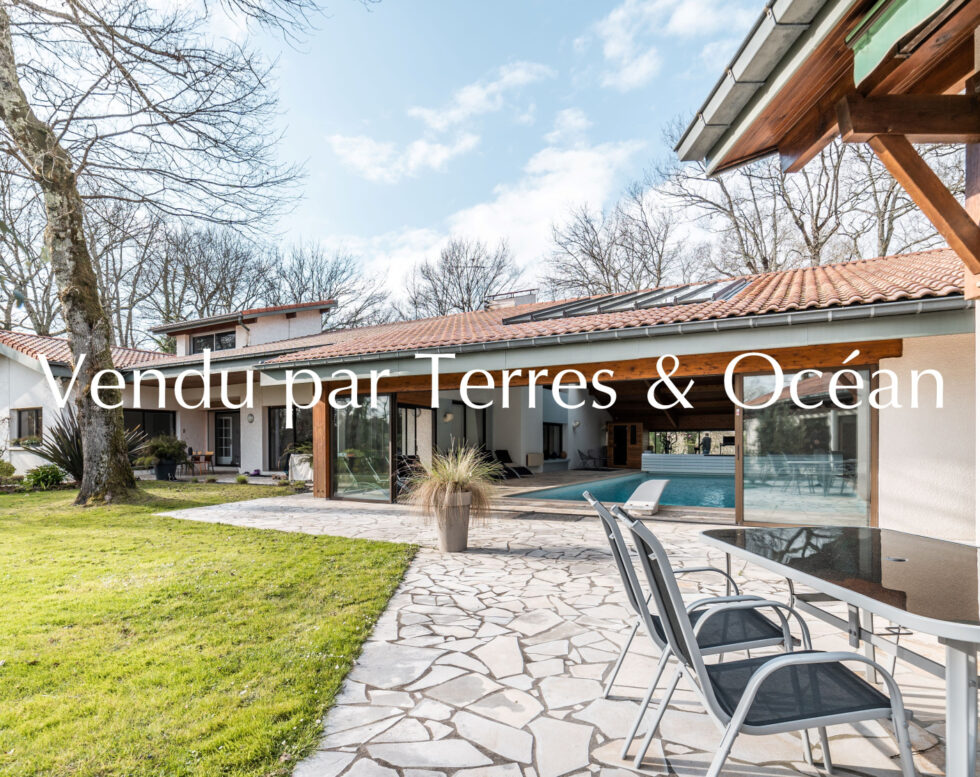 15 MIN FROM HOSSEGOR, PROPERTY WITH GUEST ROOMS OR GUEST HOUSE, LARGE INDOOR POOL