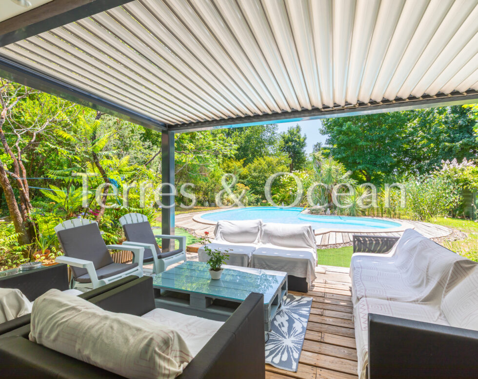 Architect’s House with 5000 m2 Wooded Park – Soustons Sud
