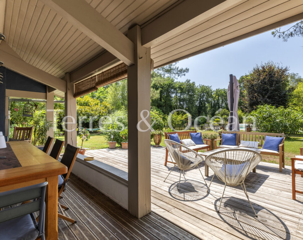 PROCHE HOSSEGOR, GRANDE MAISON FAMILIALE AVEC PISCINE AU CALME