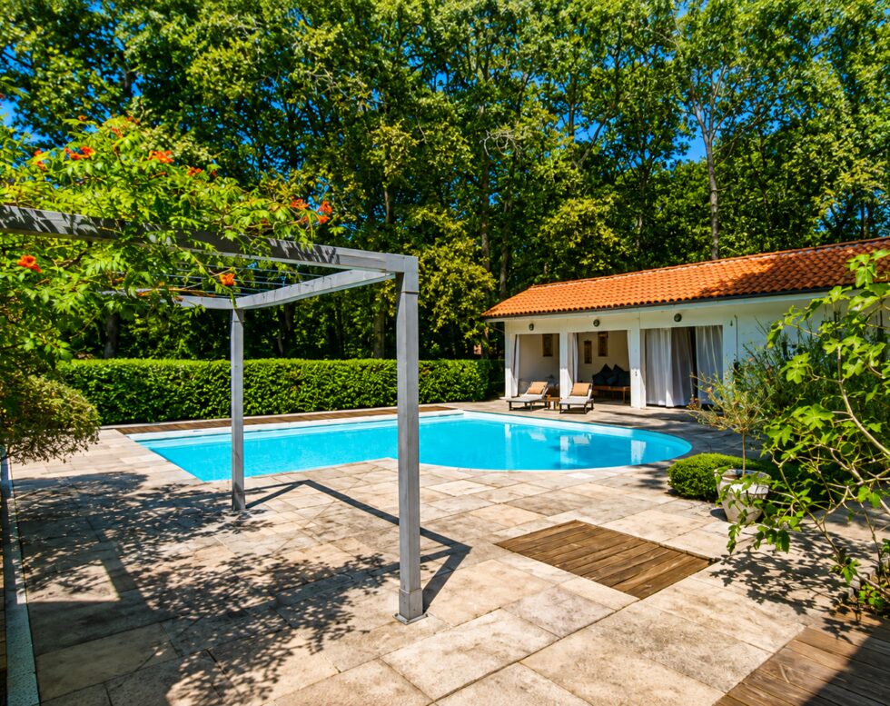 VILLA AVEC ÉTANG ET FORET ATTENANTE A 15 MIN DE LA PLAGE, COTE LANDAISE