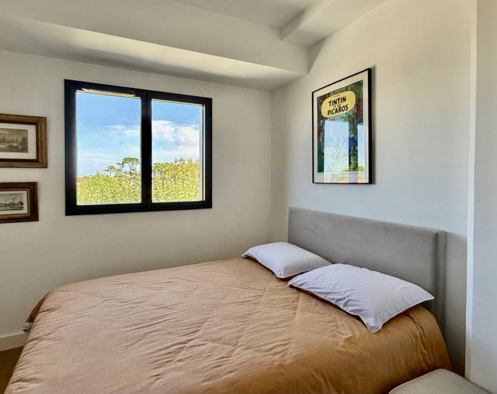 APPARTEMENT APERCU MER DERNIER ETAGE AVEC ROOFTOP PRIVATIF