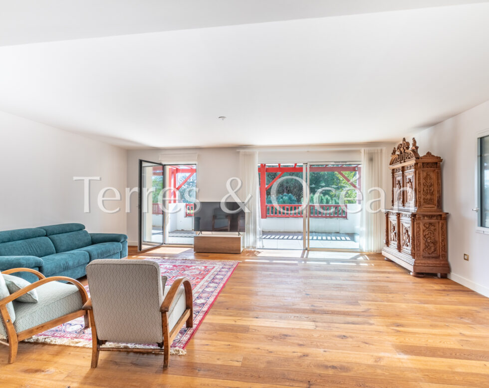 HOSSEGOR CITY CENTER, LUXURY APARTMENT