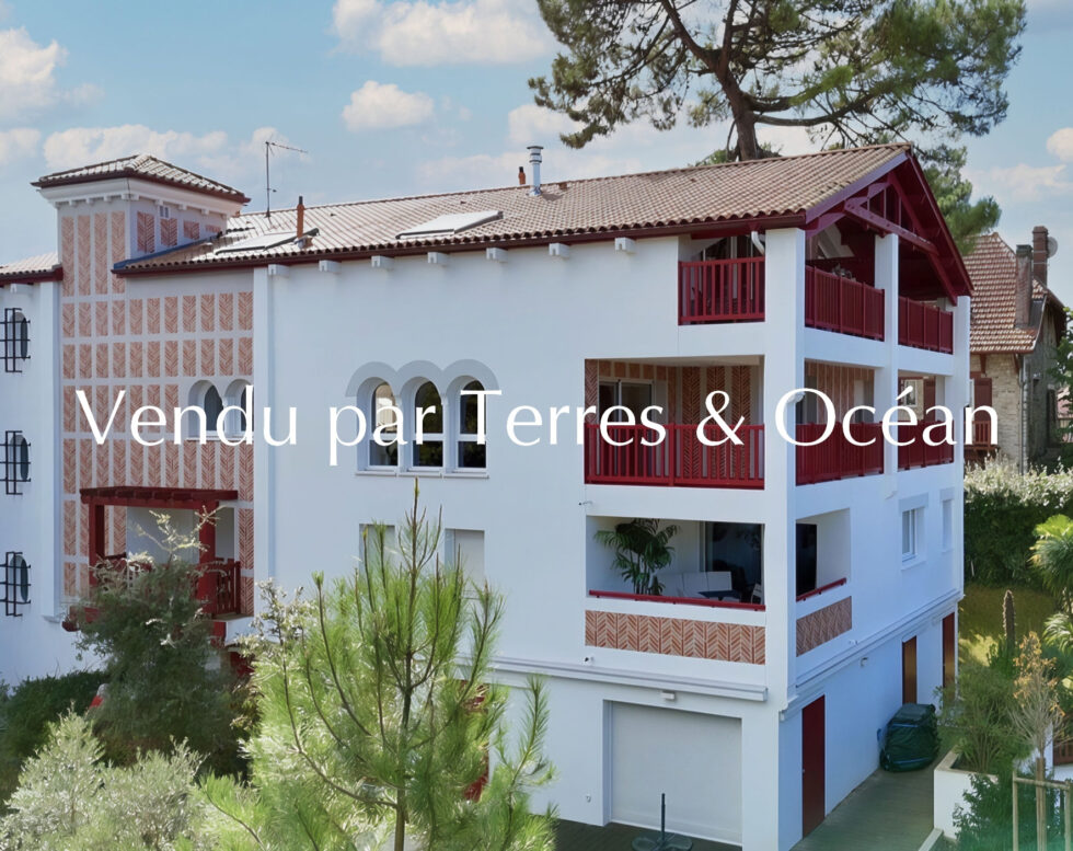 Beautiful apartment located in the city center of Hossegor with lake view