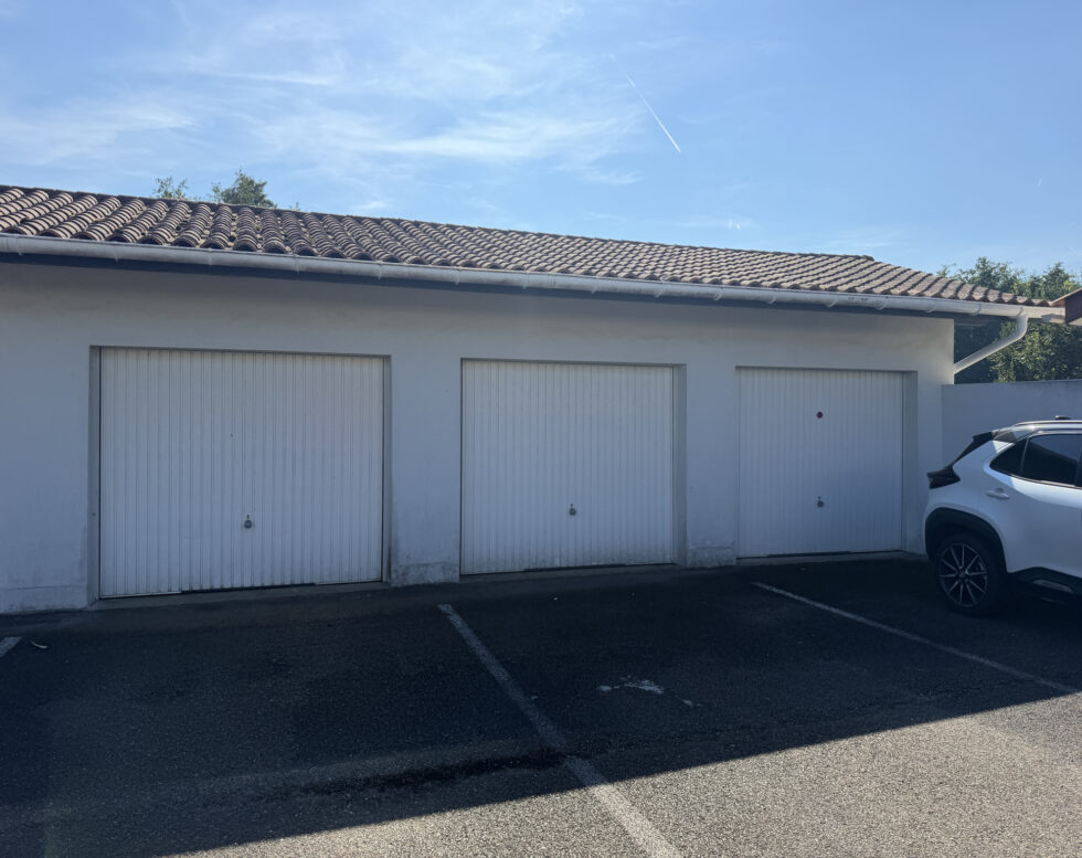 APPARTEMENT T2 LUMINEUX A TOSSE