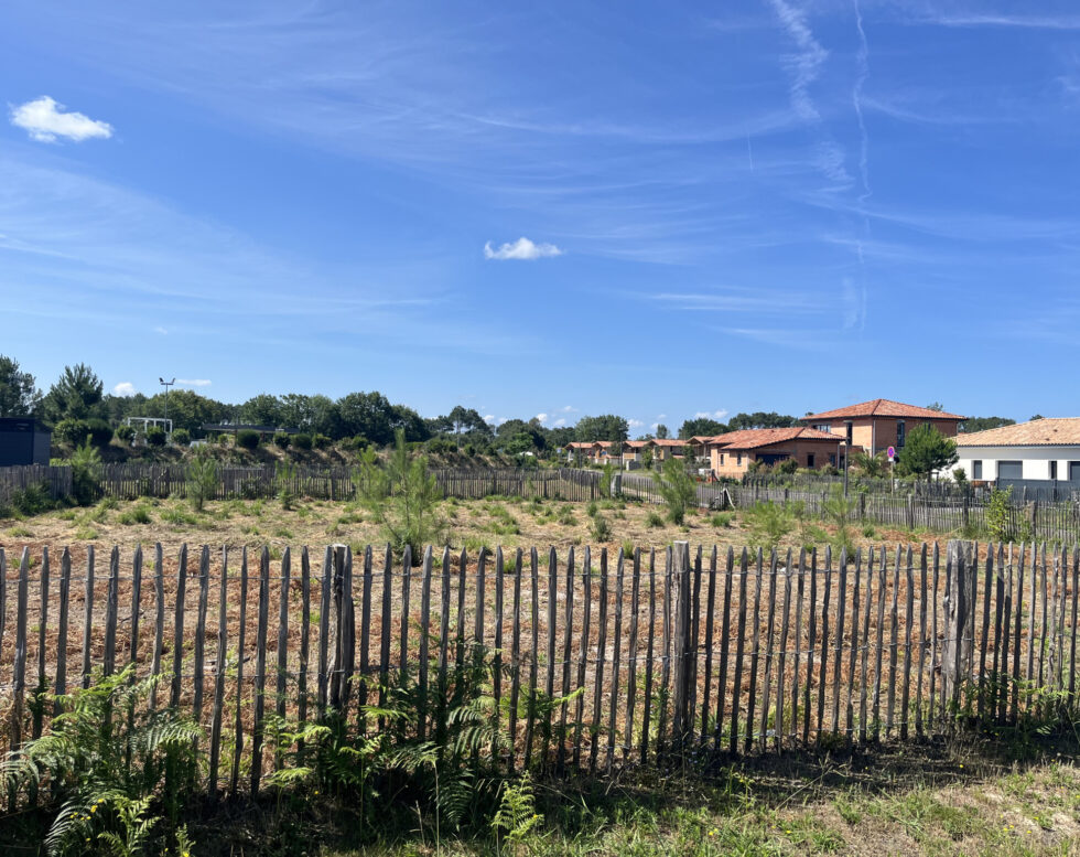 MOLIETS-ET-MAA TERRAIN CONSTRUCTIBLE 682m2