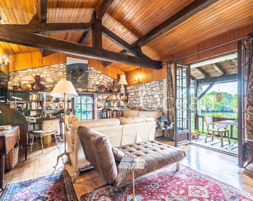 MAISON DE MAITRE DU XVII SIÈCLE CADRE EXCEPTIONNEL EN BORD D’ADOUR